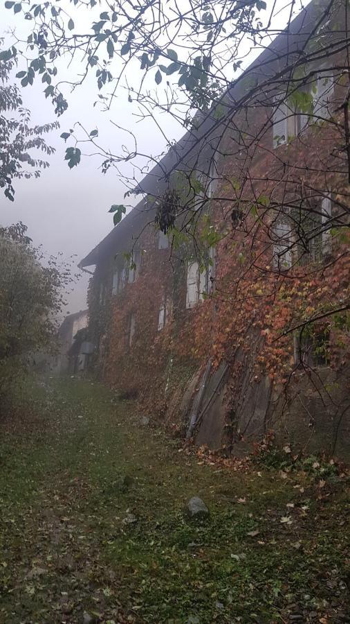 B&B Il Gatto Nero Castelveccana Eksteriør billede