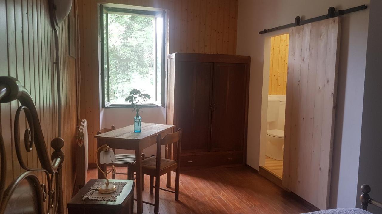 B&B Il Gatto Nero Castelveccana Eksteriør billede